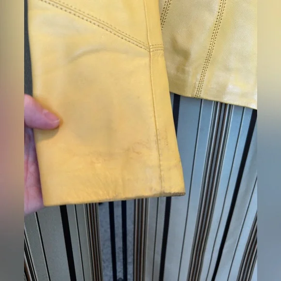 Danier leather jacket - Picture 8 of 17